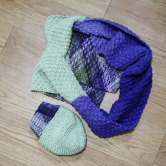 Women accessories - Picture 1 of 1